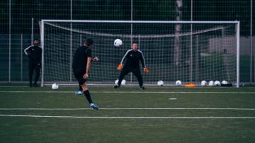 都是5冠，安切洛蒂5个欧冠，埃梅里5个欧联，穆里尼奥：我全都要｜米乐体育（配图示意）